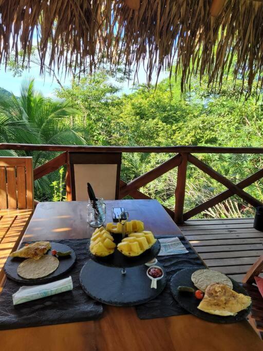Villa Martina Palmgarden ซามารา ภายนอก รูปภาพ
