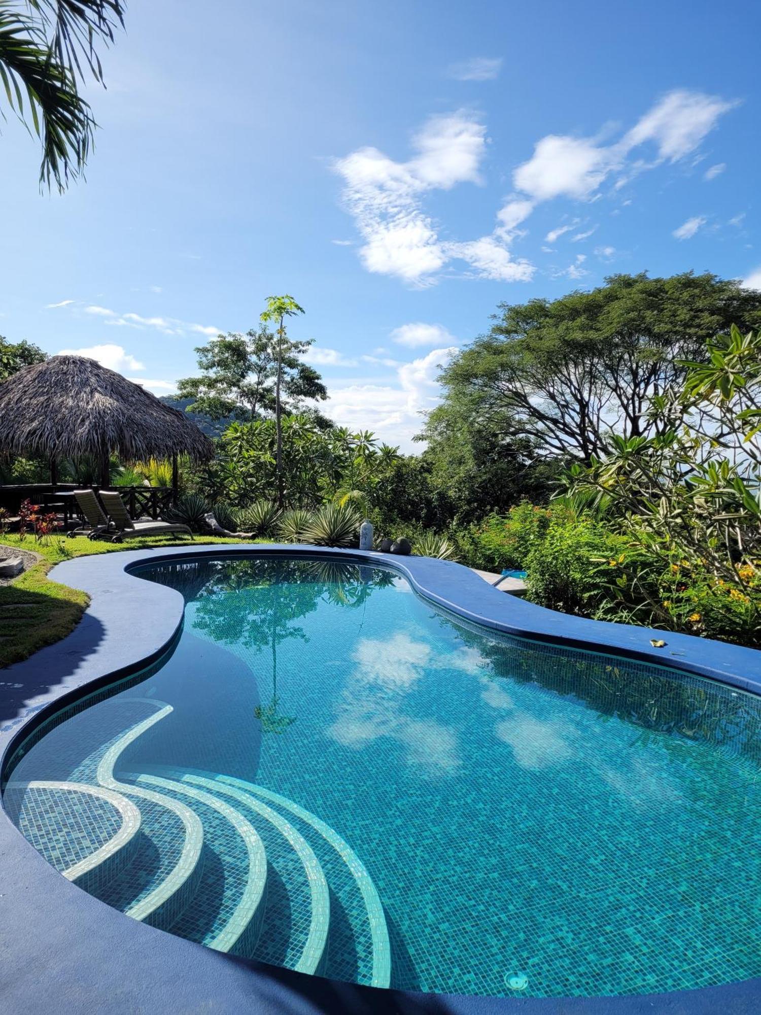 Villa Martina Palmgarden ซามารา ภายนอก รูปภาพ